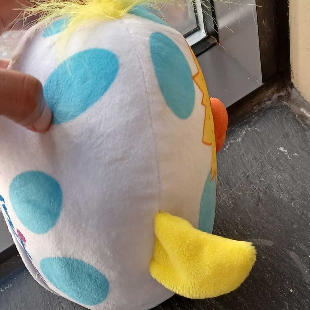 โMove Play Extreme Egg Toss Plush egg chicken - Picture 6 of 15
